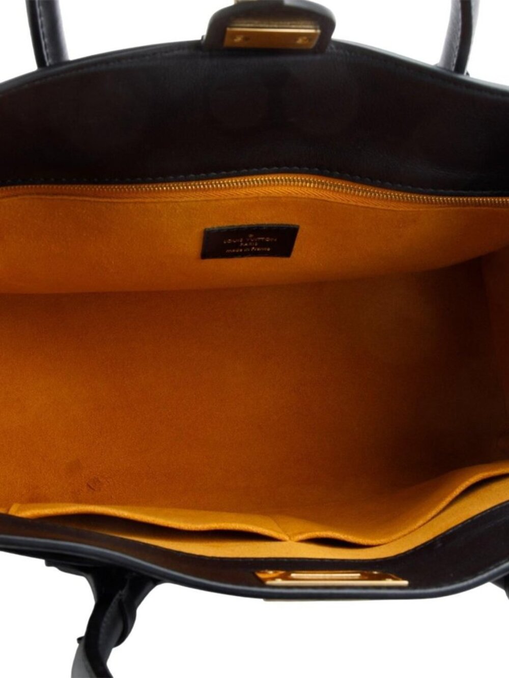 LOUIS VUITTON LV 2022 Black Calf Monogram Tufting On My Side MM - Picture 4 of 8